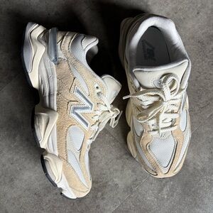 Like New - New Balance 9060 Sneakers : Style No. 82122839
